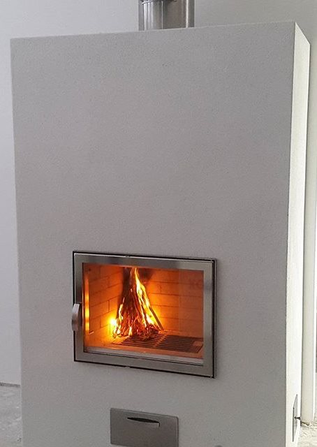 Takkaluukku tuplalasilla (Useita kokoja ja värejä)