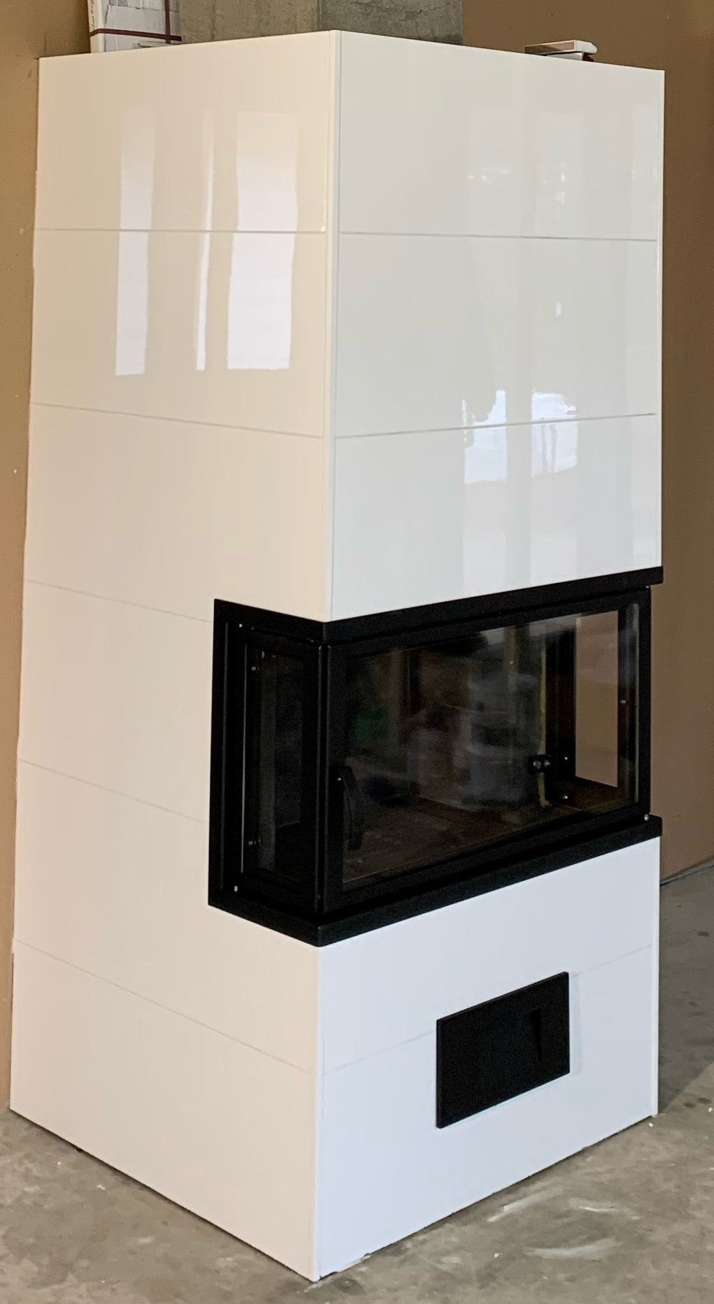 U-shaped fireplace door, recessed model (750×280 mm)